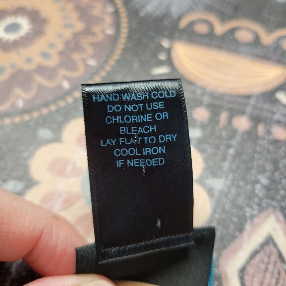 Rue + 1X Light Tan Round Neck Shortsleeve Scrunched Tie Side Casual T-Shirt - Picture 8 of 8